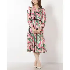 リナシメント　長袖ミディワンピース　波模様