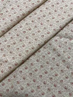 生地ハギレ　　花柄バラ？パッチワークハンドメイドカントリーロリータレトロ