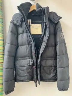 Abercrombie & Fitch ブラックダウンジャケット