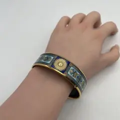 【極美品】HERMES エルメス バングル エマイユ PM ゴールド×ブルー系 極美品】HERMES エルメス バングル エマイユ PM ゴールド×ブルー系