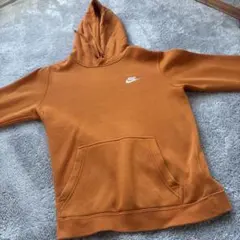 Nike オレンジ フード付きパーカー　サイズS
