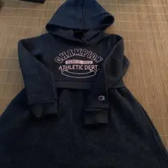 Champion フード付き裏起毛ワンピース 110
