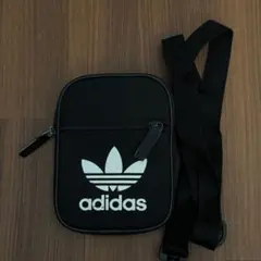 adidas アディダス　ショルダーバッグ ブラックのサムネイル