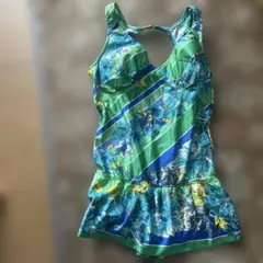 フリル付きワンピース水着 緑と青の花柄