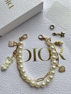 DIOR _ディオール_ノベルティスターチャーム　＆スマホストラップ⭐︎幸運の星