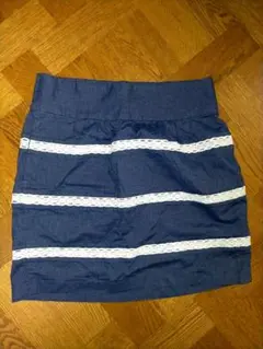 Banana Republic　デニム生地×レースデザインミニスカート