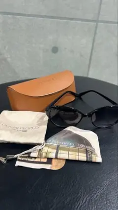 OLIVER PEOPLES ブラックサングラスのサムネイル
