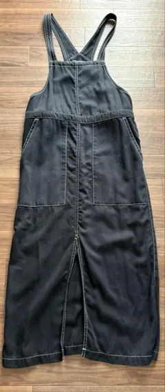 ジャンパースカート　サロペット　ブラック