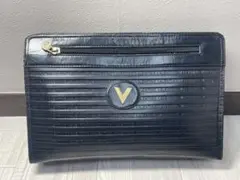 Item thumbnail for item 18f8e10f-bc2e-4b41-beac-1d365095a96c