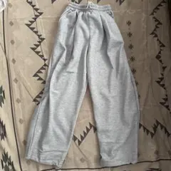 スウェットパンツ 結構大きめ