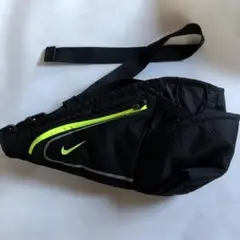 Nike ウエストバッグ 黒/蛍光イエロー