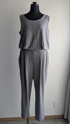 サロペット