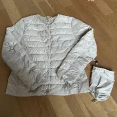 ユニクロ　ウルトラライトダウン　ベージュ　ノーカラー　S