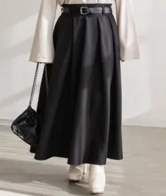 CLETTE ベルト付きタックプリーツスカート 今月末までの出品