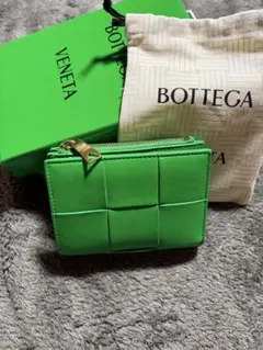 Bottega Veneta グリーン 二つ折り財布　美品値下げ