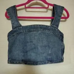 デニム素材のジッパー付きキャミソール