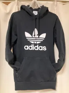 アディダス　パーカー　黒色