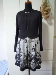 韓国デザイン モノクロ切替ミニワンピース Ｌ やや細めの方