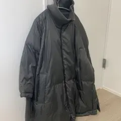 ダークグレー ハイネック ダウンジャケット