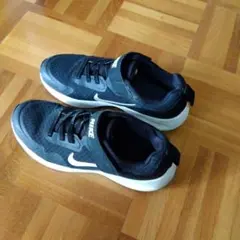 Nike ブラック スニーカー　20.0