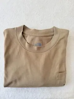 The North Face ベージュ ロングスリーブTシャツ