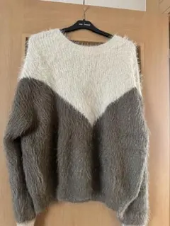 ラメシャギーニット