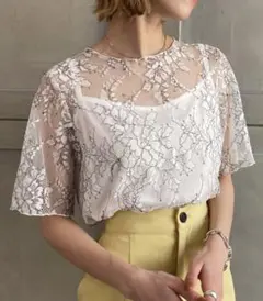 【美品】シアー メロウフリル ブラウス