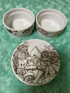 ディズニーキャラクター サプライズパーティー 食器セット