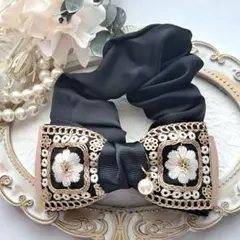 ⭐3261⭐❣️大人可愛い華やかアクセ❣️オリジナル✴インド刺繍リボンシュシュ