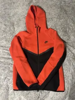 【美品】NIKE テックフリース フルジップパーカー オレンジ×ブラック L