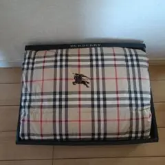 未使用　Burberry バーバリー　ダウンケット　羽毛肌掛けふとん Yahoo!オークション -「バーバリーダウンケット」の落札相場