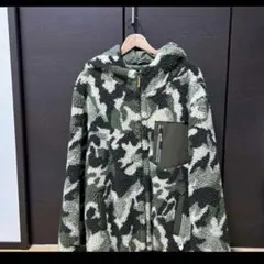 『早い者勝ち』　 ZARA 迷彩柄 ボア　フリースジャケット L-XL