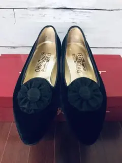 超珍しい 未使用品 フェラガモ パンプス ローファー 5D