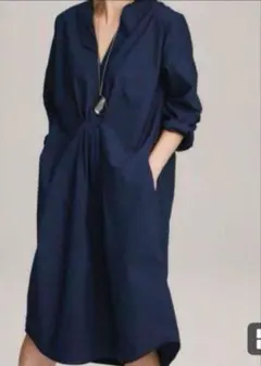 美品*井川遥さん loin. ロワン*三越伊勢丹限定*Vネック ワンピース