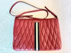 ＊美品＊BALLY キルティング ショルダーバッグ レッド(ブランド袋付)のサムネイル