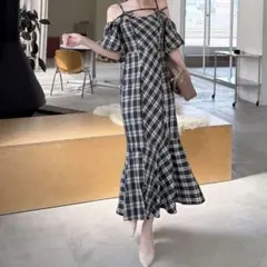 ROYAL PARTY バルーンスリーブカットアウトマーメイドワンピース 黒