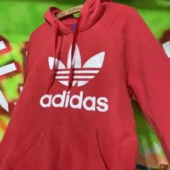 レッド adidas トレフォイル ロゴ パーカー 赤 リーフ カラー