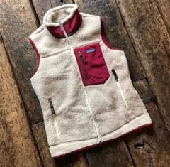 Patagonia フリースベスト クリーム色 赤