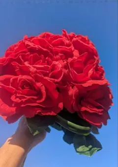 真っ赤なバラのウエディングブーケ　&　ブートニア