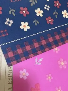 デザインペーパー　ラッピング　コラージュ素材　ブックカバーに