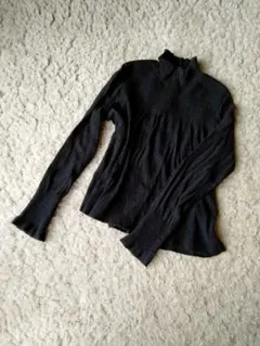 美品！リッシェグラマー　黒 ハイネック フリル長袖シャツ