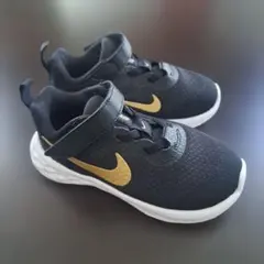 【未使用品】Nike キッズ スニーカー ブラック/ゴールド 14cm