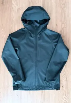 美品！ユニクロ　ブロックテック　パーカー　メンズS オリーブ