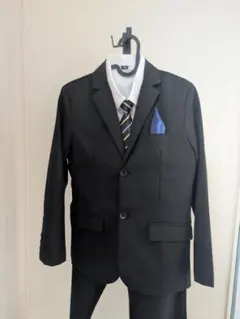 キッズ ブラック スーツ ネクタイ小物付き