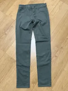 ユニクロ　パンツ（カーキ）　24（61cm）