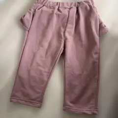 フリル付きピンクパンツ
