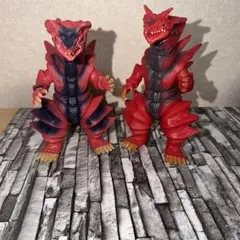 【廃盤】ウルトラマン列伝シリーズ　モンスアーガー　二体セット19cmウルトラ怪獣のサムネイル