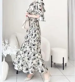 milybilet フリル襟 花柄 肩スリット ワンピース