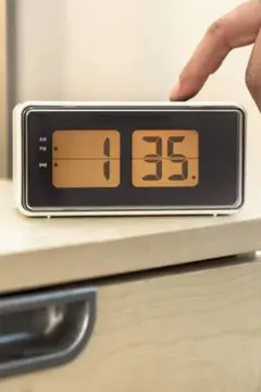 【希少】KIKKERLAND Digital Alarm Clock White