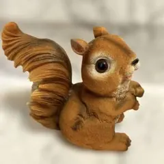 2匹のシマリス陶器オブジェ⑧ 2匹のシマリス陶器オブジェ⑩ - メルカリ